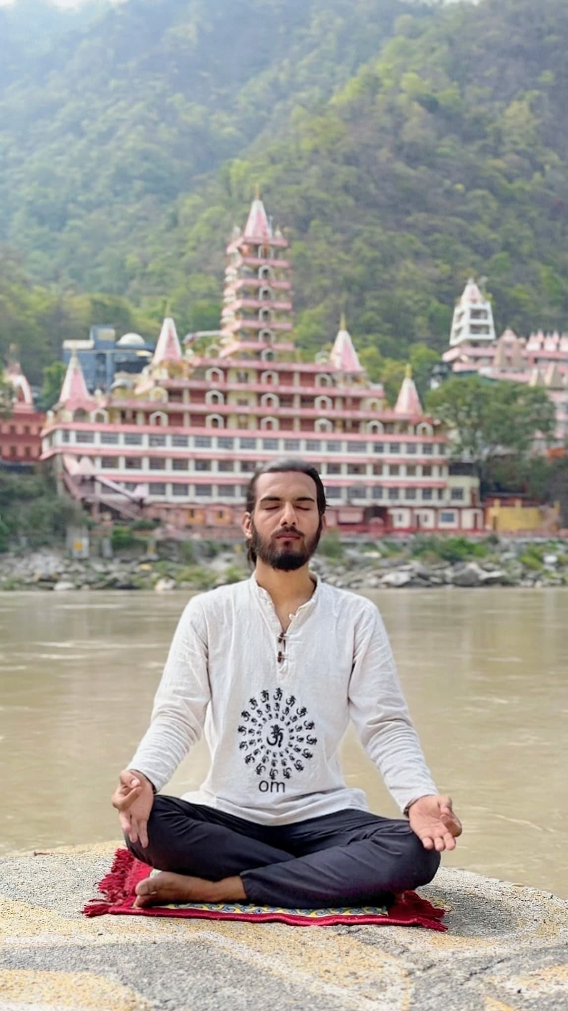 Sudhanshu Badoni, Lead Faculty at Deep Yoga Wellness, Tapovan, Rishikesh